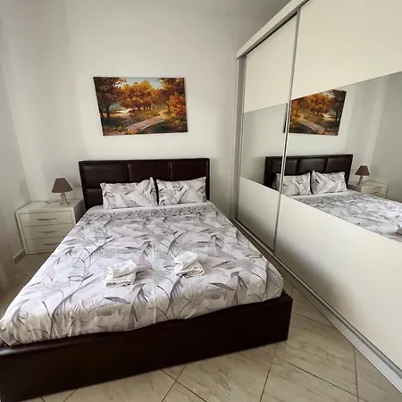 Reina Lejlighed Durrës